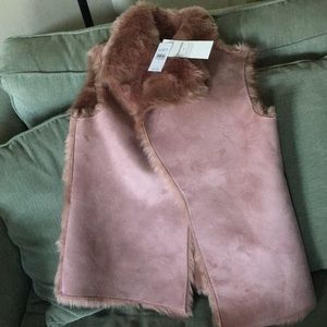 Loft vest NWT size small, color light mauve/pink
